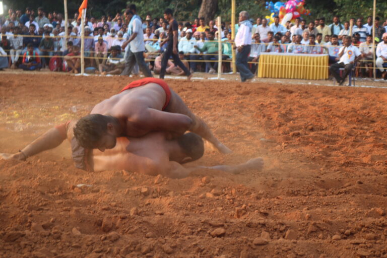 10-02-2023 Sri Marikamba jatre Kusti Pandyavali Start - kusti 2