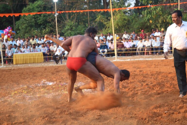 10-02-2023 Sri Marikamba jatre Kusti Pandyavali Start - kusti