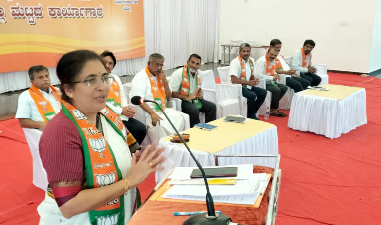 05-Bjp- jilla mattada karyagara-tejasvini ananthkumar