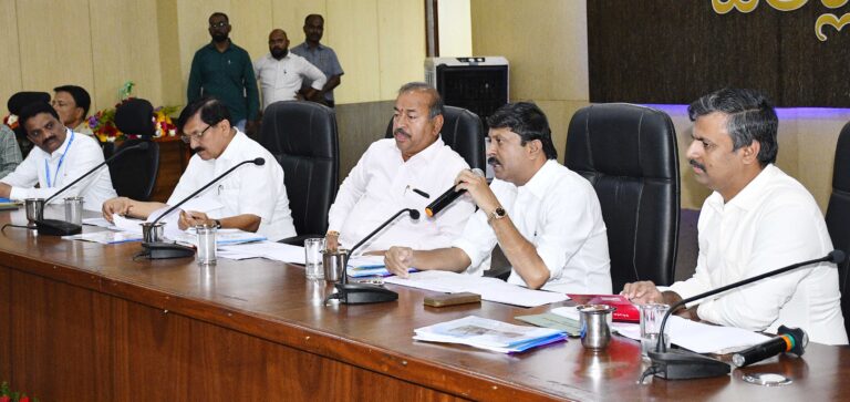 27-jilladikarigala sabhangana meeting-ministet b. suresh (2)
