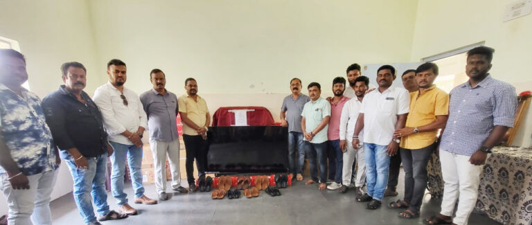 Bhikshukarige T.V. Slipper koduge