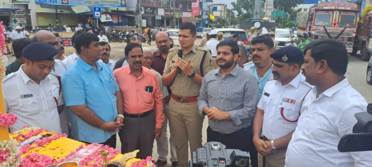 6e35c990-7782-4fed-8efa-723532ad0341