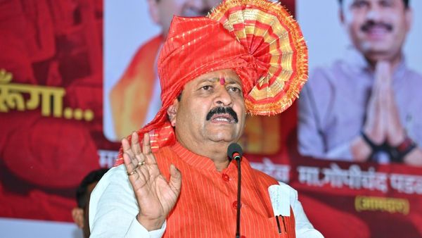 mla-yatnal-1747053134