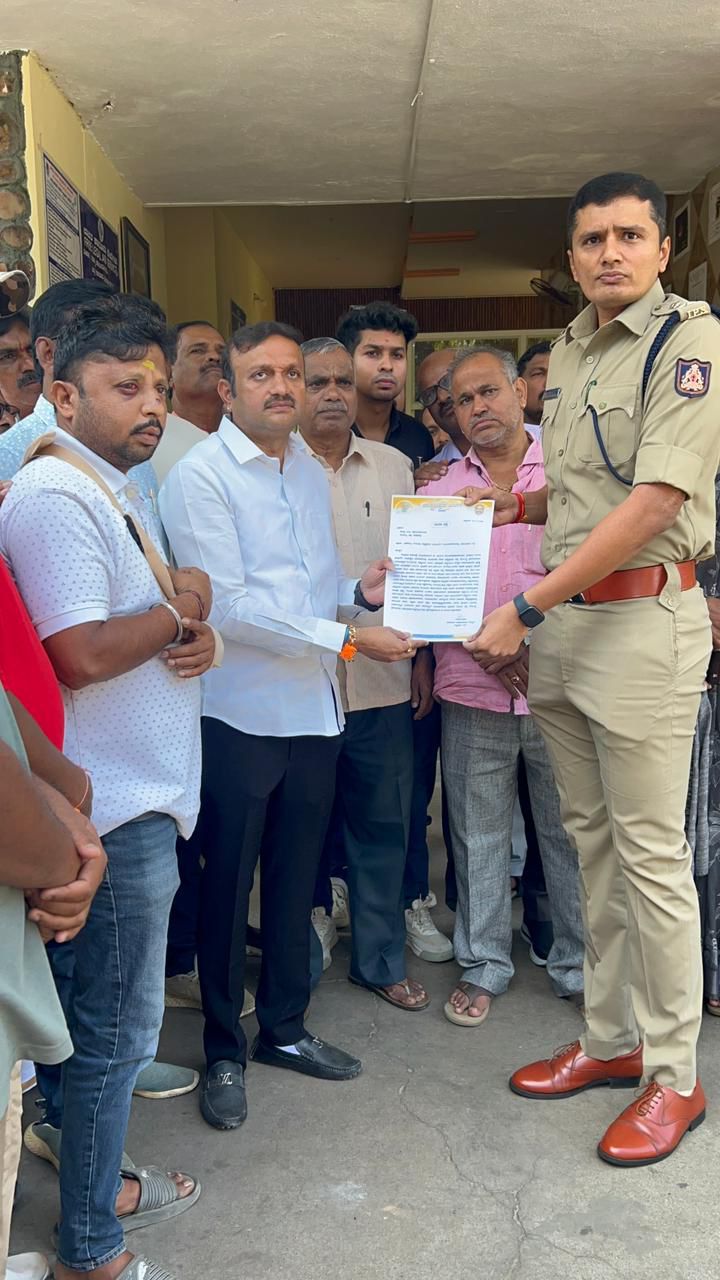 8b99d28a-314d-42b5-a18d-62b511787955