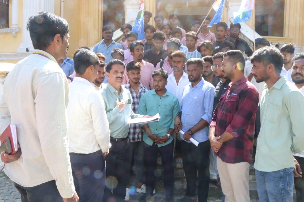 32cb328e-3904-42cf-b8dc-212dc353e173