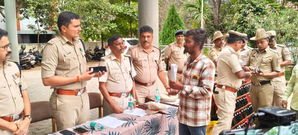 dfa2996c-f6bb-43ef-ac3d-cd5f979cfb8d